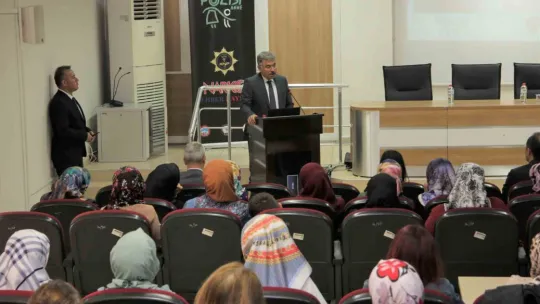 Karabörk ve Erşan anneleri 'uyuşturucu' konusunda bilgilendirdi