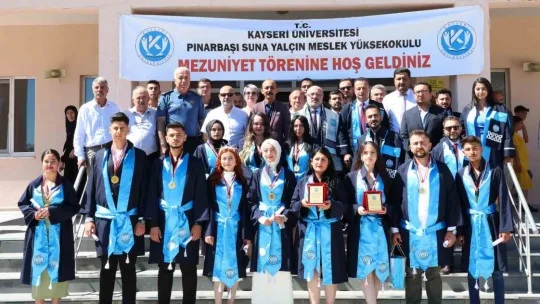 Karamustafa: 'Bağladığımız bu kuşak bilgelik kuşağıdır'