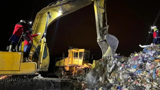 Kaybolan işçinin cenazesi tonlarca çöpün altında bulundu
