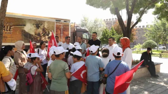KAYMEK'in minik öğrencileri Çanakkale ruhunu yaşadı