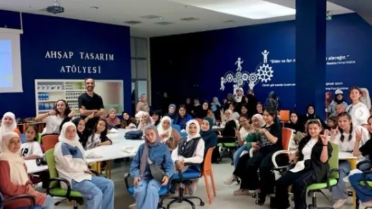 Kayseri Bilim Merkezi'nden Kız Çocukları Günü'ne özel söyleşi