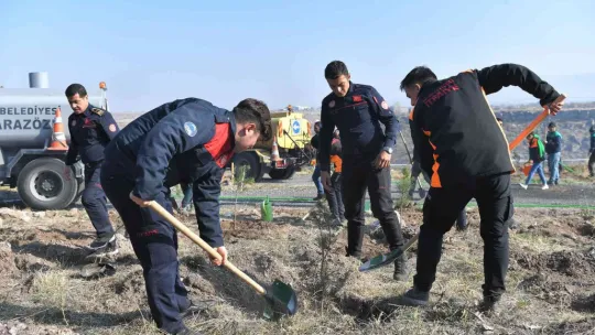 Kayseri Büyükşehir, 11.11'de 5 bin fidan ile geleceğe nefes oldu