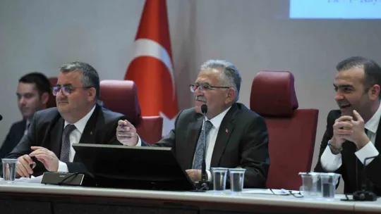Büyükşehir Meclisinde yeni komisyon üyeleri belirlendi
