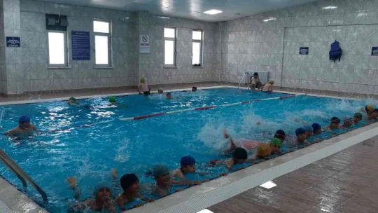 Kayseri Büyükşehir Belediyesi, 10 Ayda 60 Bin Kişiye Yüzme Kursu Verdi