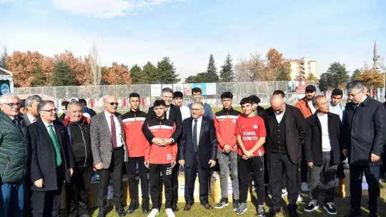 Büyükşehir'den Amatör Kulüplere Malzeme Desteği