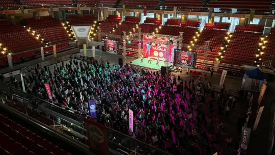 Kayseri'de bin kadınlı, dans, aerobik, zumba etkinliği tepki çekti