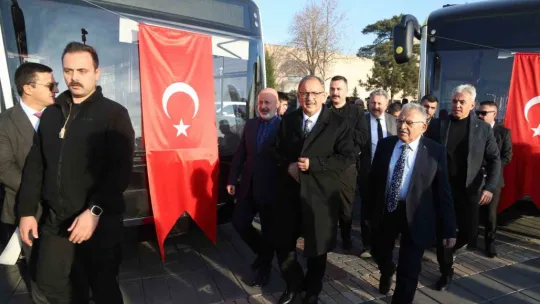 Kayseri Büyükşehir, ulaşım filosuna 15 yeni elektrikli otobüs kattı