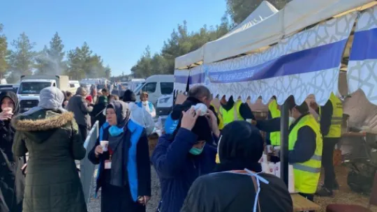 Büyükşehirden 15 Bin Depremzedeye Sıcak Yemek Hizmeti