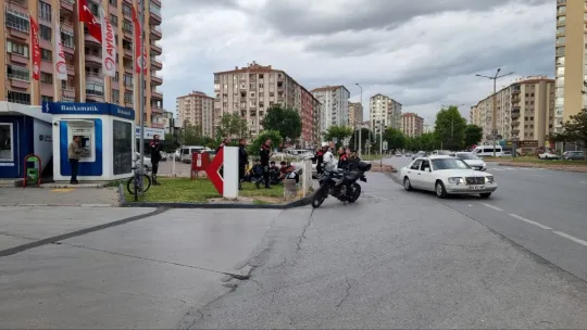 Kimliksiz 11 Kaçak göçmen deport edildi