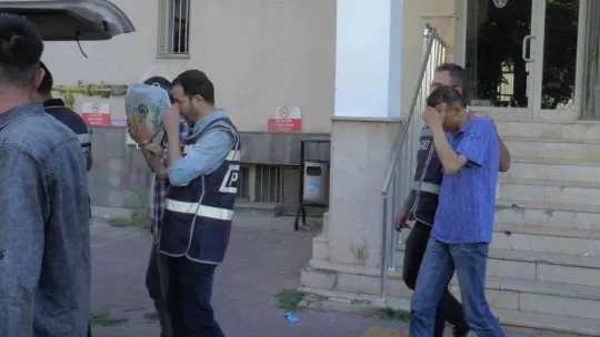 Kayseri'de 13 yıl kesinleşmiş hapis cezası bulunan uyuşturucu taciri yakalandı