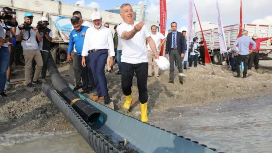 Kayseri'de 2 milyon yavru sazan balığı sularla buluşturuldu