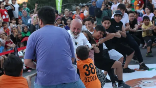 Kayseri'de 2017 yılından beri kesintisiz devam eden etkinlikte çocuklar, tatili dolu dolu geçiriyor