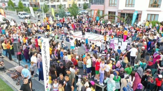 Kayseri'de 2017 yılından beri kesintisiz devam eden etkinlikte çocuklar, tatili dolu dolu geçiriyor