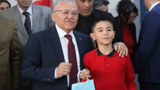 Kayseri'de 323 bin öğrenci karne aldı