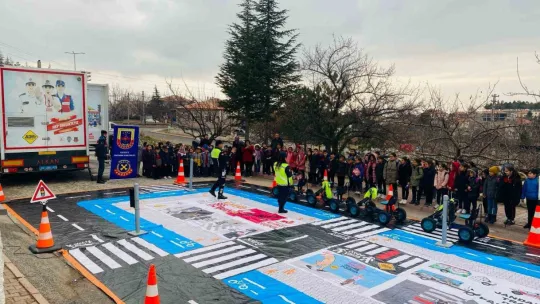 533 öğrenciye trafik güvenliği eğitimi verildi