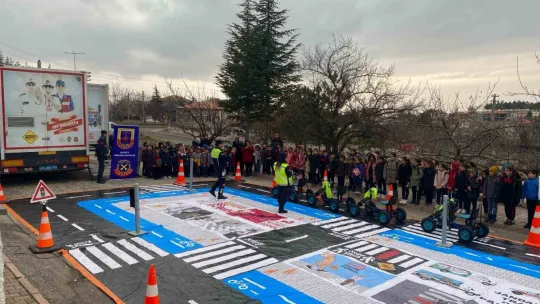 533 öğrenciye trafik güvenliği eğitimi verildi