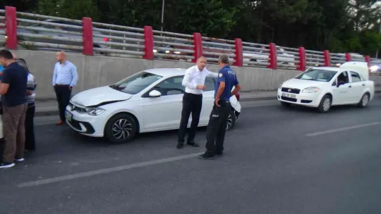 Kayseri'de 6 araçlı zincirleme kaza: 2 yaralı