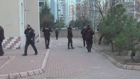 Kayseri'de 7. kattan düşen iki kuzen kız çocuğu hayatını kaybetti
