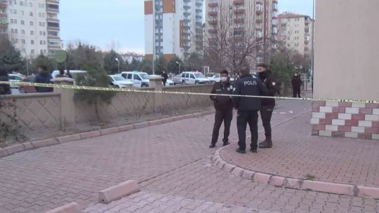 Kayseri'de 7. kattan düşen iki kuzen kız çocuğu hayatını kaybetti