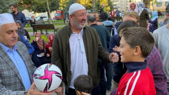 Kayseri'de aileler sabah namazında bir araya geldi