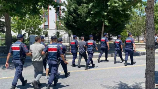 Bağ evi hırsızları tutuklandı