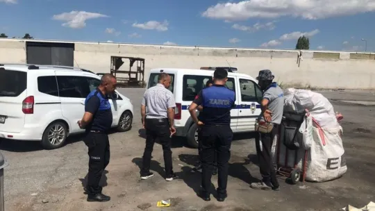 Kayseri'de çekçekli hurdacılara denetim