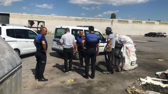 Kayseri'de çekçekli hurdacılara denetim
