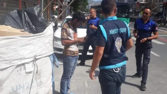 Kayseri'de çekçekli hurdacılara denetim