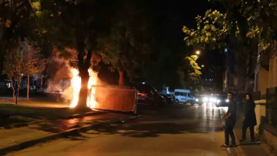 Kayseri'de çıkan olaylarda 21 polis ve 1 itfaiye personeli yaralandı