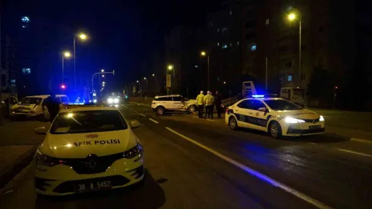Kayseri'de cip ile ticari araç çarpıştı: 7 yaralı