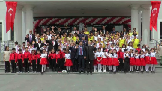 Kayseri'de çocuklar 23 Nisan'ı coşkuyla kutladı