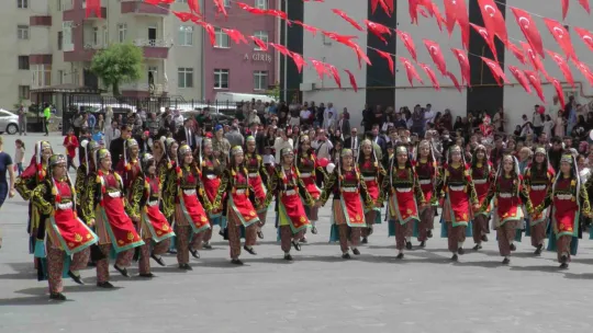 Kayseri'de çocuklar 23 Nisan'ı coşkuyla kutladı