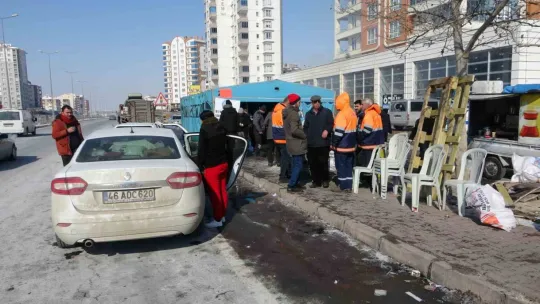 Kayseri'de depremzedeler sıcak çay ve çorba ile karşılanıyor