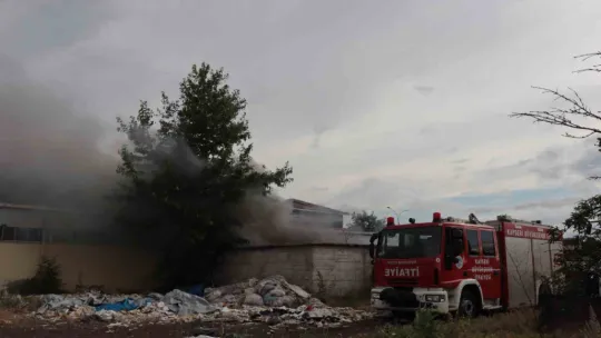 Kayseri'de fabrika yangını 1 saatte söndürüldü