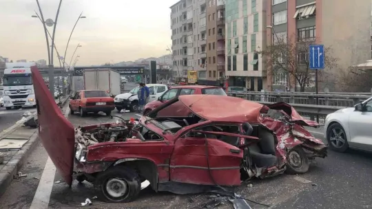 Kayseri'de facia gibi kaza: 4 yaralı