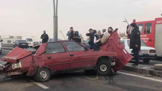 Kayseri'de facia gibi kaza: 4 yaralı