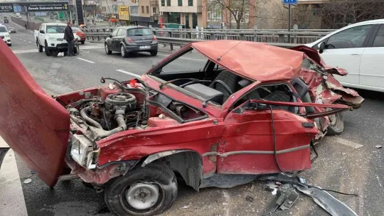 Kayseri'de facia gibi kaza: 4 yaralı
