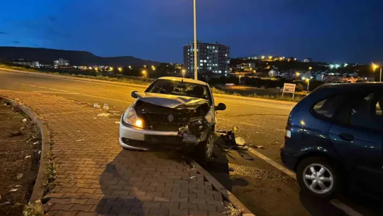 Erkilet'te iki otomobil çarpıştı: 7 yaralı