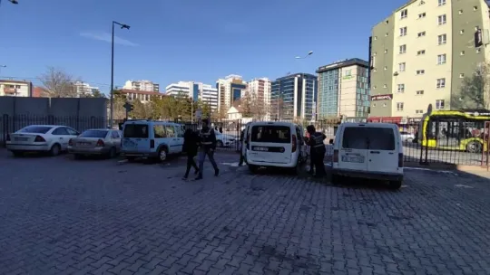 Kayseri'de iletişim kablolarını çalan 2 şahıs yakalandı