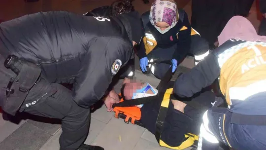 Kayseri'de ilginç olay tuvalet kapısını karıştırdı, yere çakıldı
