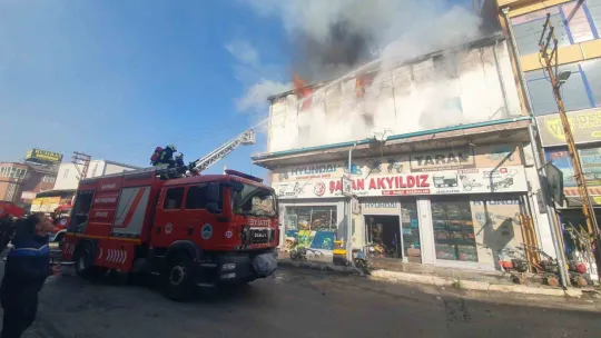 Kayseri'de iş yeri deposunda yangın