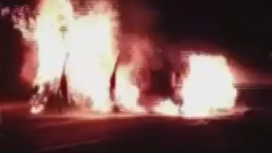 Kayseri'de kaza yapan otomobil alev aldı: 4 yaralı