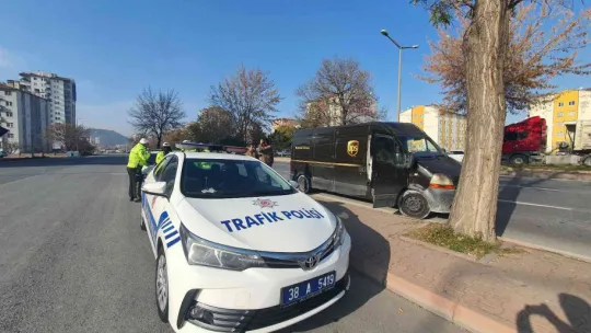 Kayseri'de kış lastiği denetimleri sürüyor, cezası bin 152 TL