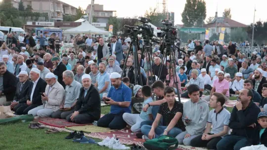Kayseri'de Kur'an-ı Kerim'e yapılan çirkin saldırılara anlamlı tepki