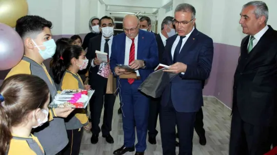 Kayseri'de kütüphanesiz okul yok