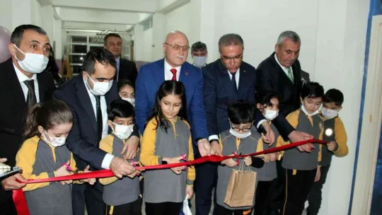 Kayseri'de kütüphanesiz okul yok