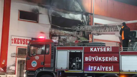 Mobilya imalathanesi küle döndü