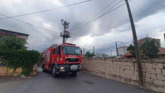Kayseri'de müstakil evde yangın: 1 yaralı