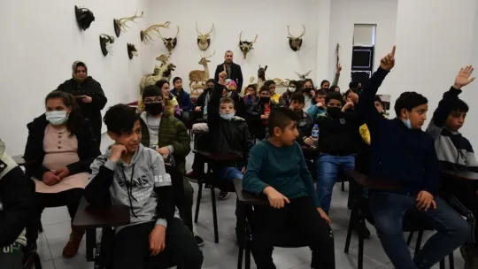 Kayseri'de öğrencilere balık ekmek ikram edildi