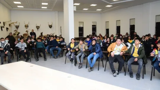 Kayseri'de öğrencilere balık ekmek ikram edildi
